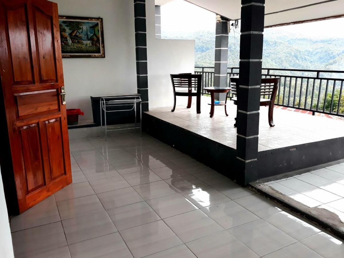 One Homestay And Warung Мундук Экстерьер фото