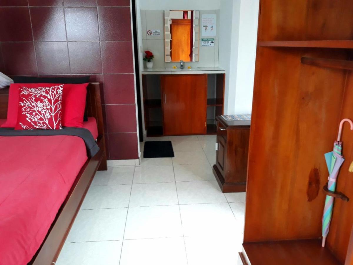 One Homestay And Warung Мундук Экстерьер фото