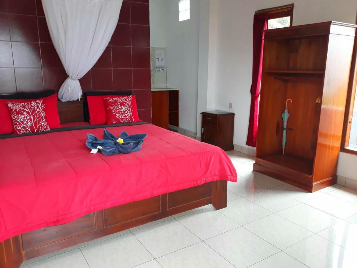One Homestay And Warung Мундук Экстерьер фото