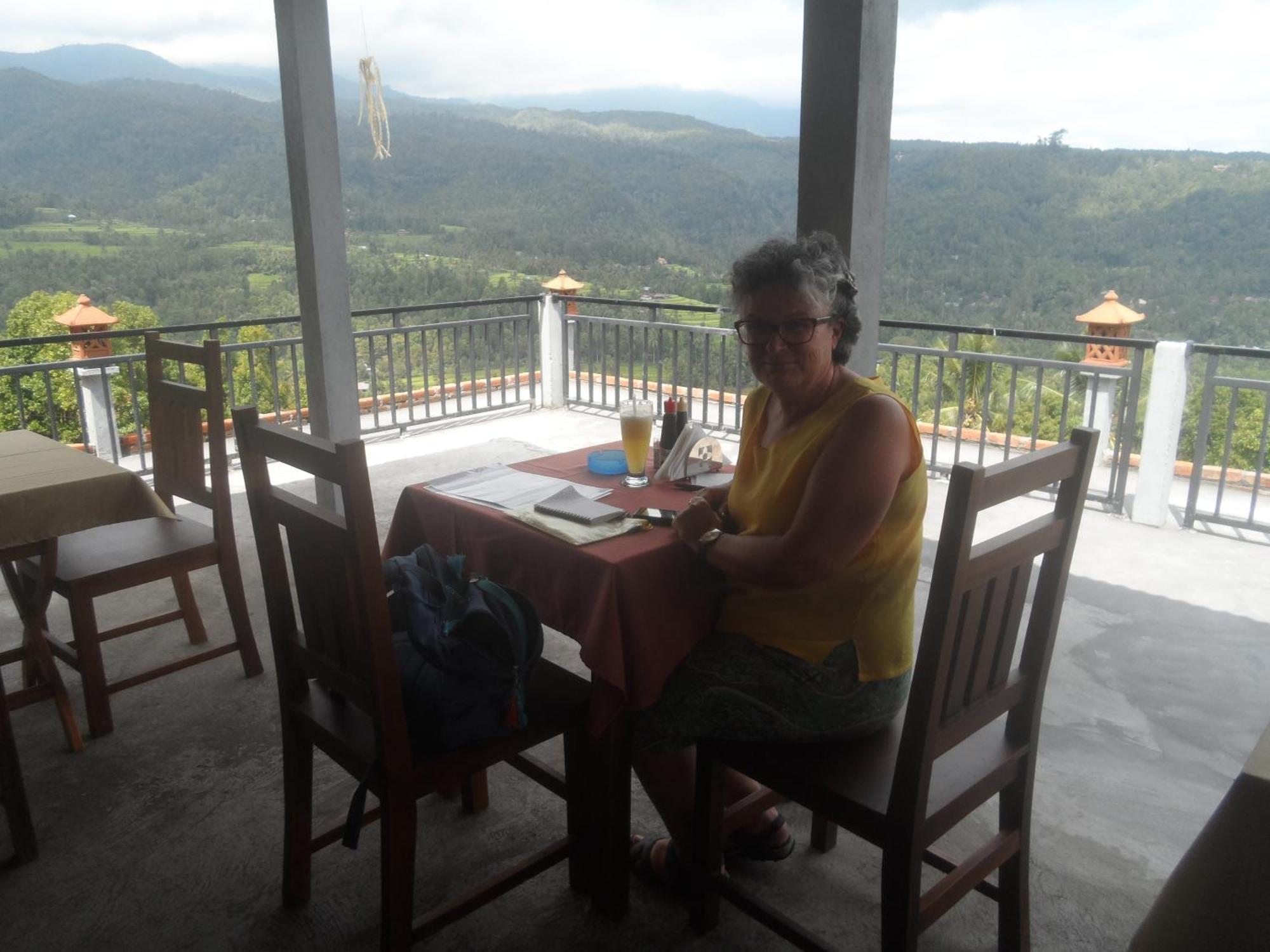 One Homestay And Warung Мундук Экстерьер фото