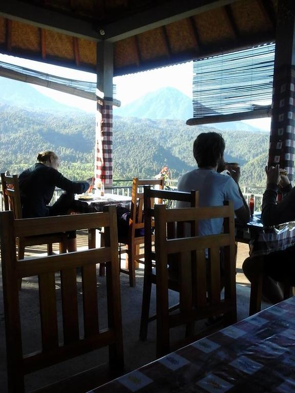 One Homestay And Warung Мундук Экстерьер фото