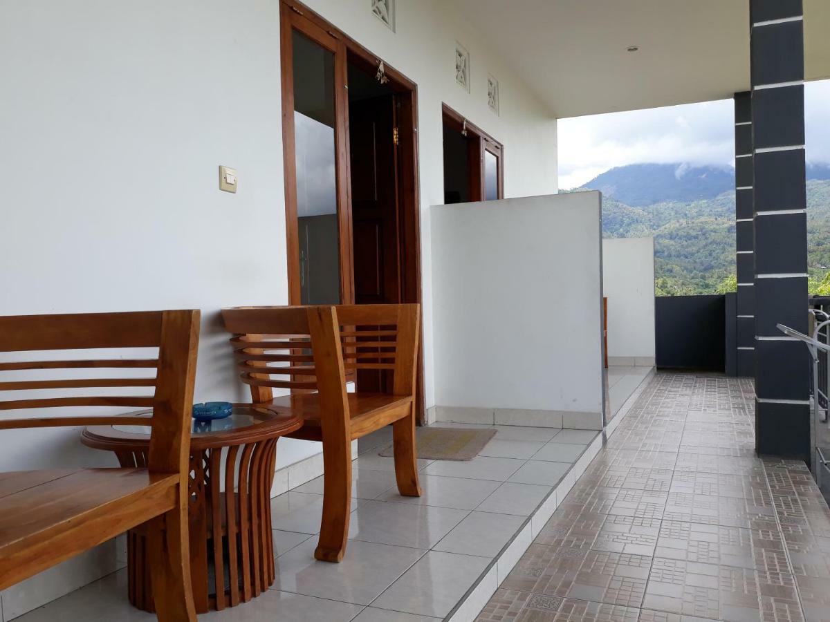 One Homestay And Warung Мундук Экстерьер фото