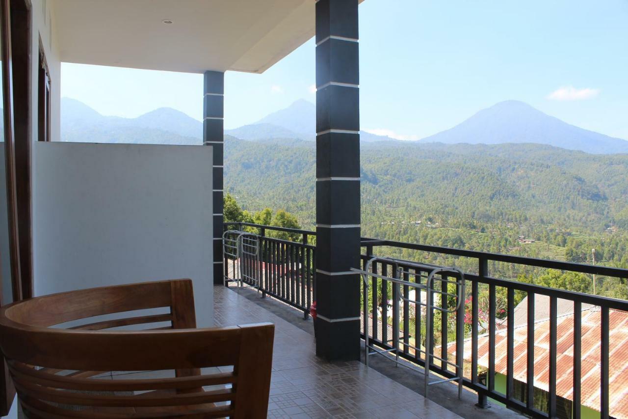 One Homestay And Warung Мундук Экстерьер фото