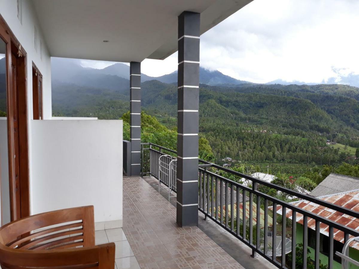 One Homestay And Warung Мундук Экстерьер фото