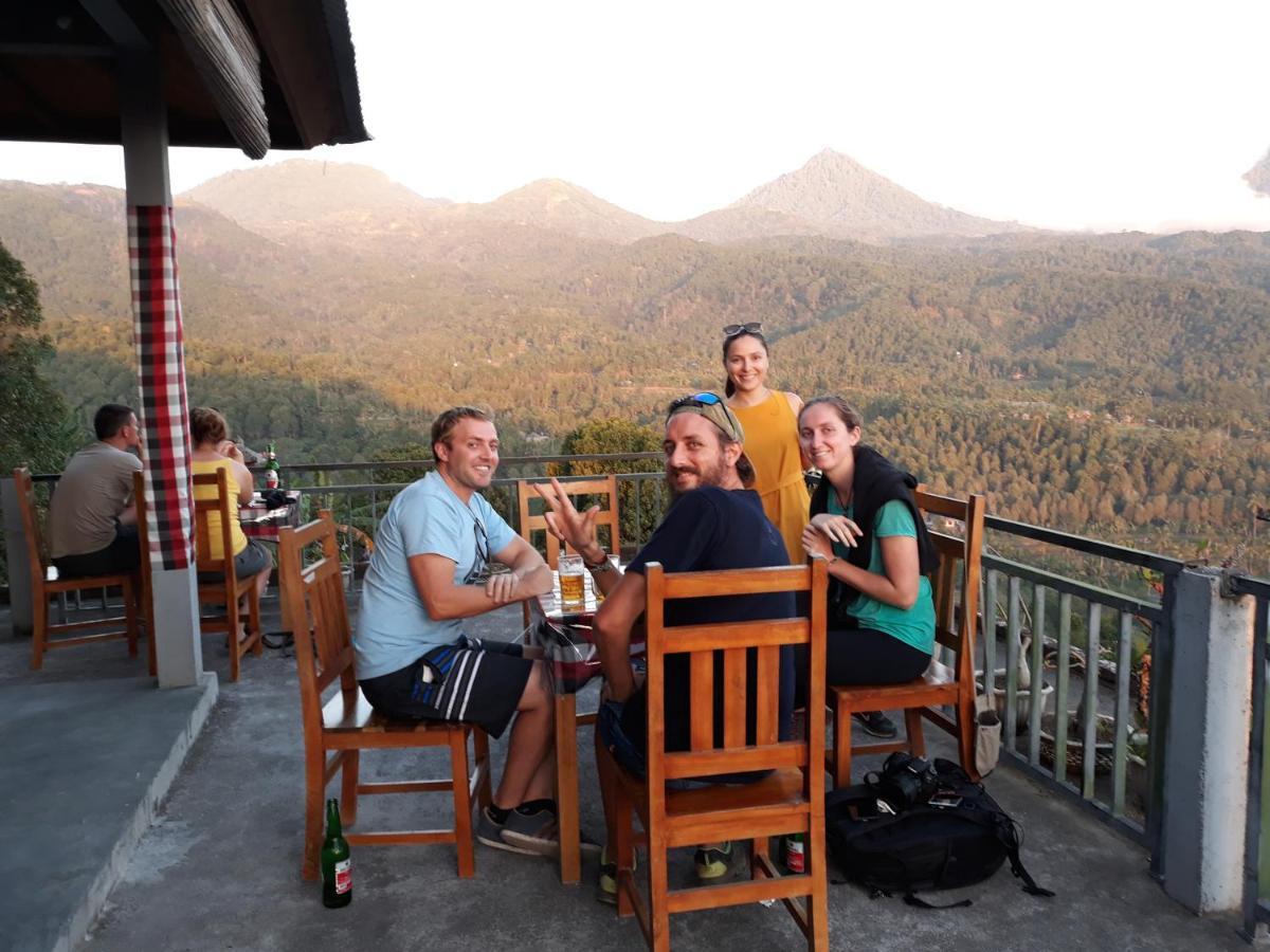 One Homestay And Warung Мундук Экстерьер фото